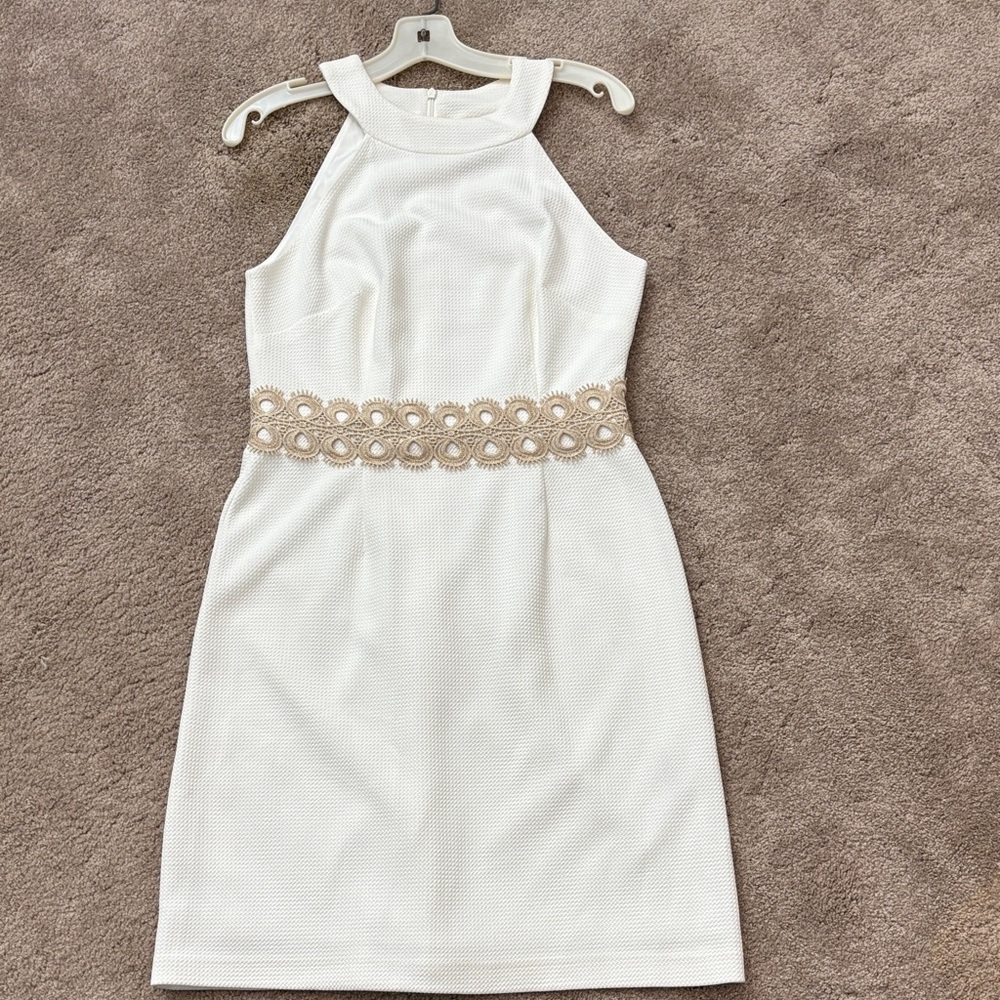 Vince Camuto Off-White Textured Dress with Gold Waist Detail. Like new! Size 8.